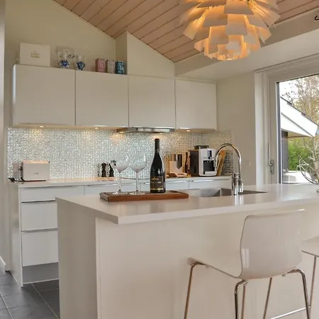 Three-bedroom Holiday In * Skibby